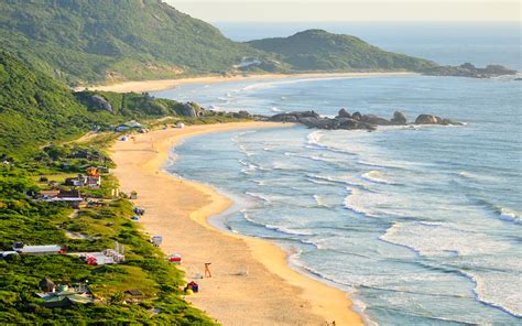 Praia Mole / Santa Catarina / Brazil // World Beach Guide