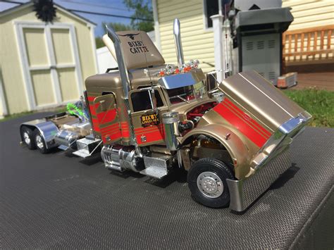 Pin on Scale Model Cars, Trucks, customs etc... | Model truck kits, Peterbilt trucks, Trucks