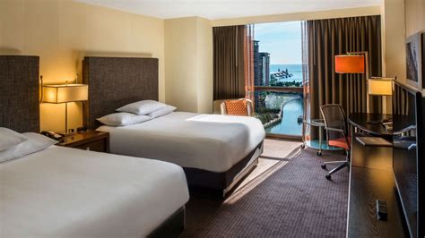 Downtown Chicago Hotel Rooms and Suites | Hyatt Regency Chicago