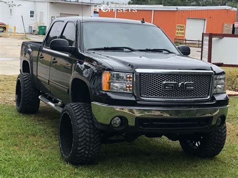 2007 GMC Sierra 1500 with 24x14 -76 TIS 544bm and 35/13.5R24 AMP Mud ...