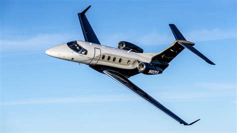 Embraer Phenom 300E - AOPA