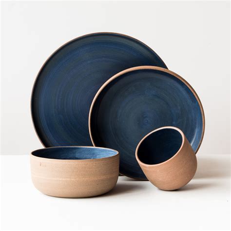 Minimalist Stoneware 4-Piece Dinnerware Set | Garmentory