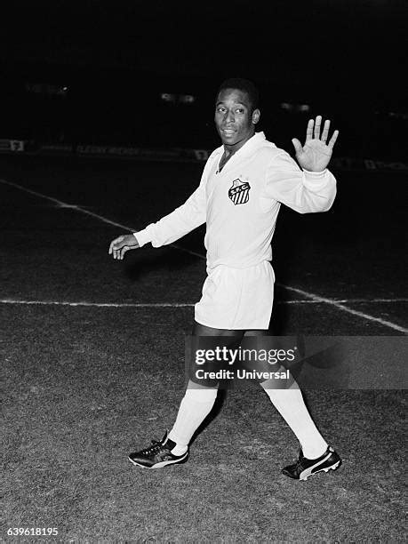 238 Pele Fc Santos Stock Photos, High-Res Pictures, and Images - Getty Images