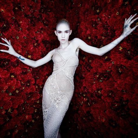 Experimental electronica artist Grimes curates, shares vision of pop music’s future – The Blue ...