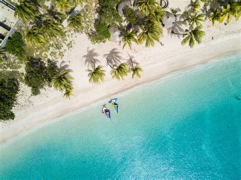 Kitesurfing in Mustique, the Grenadines, Mayreau, Union island, Tobago cays, St Vincent | The ...