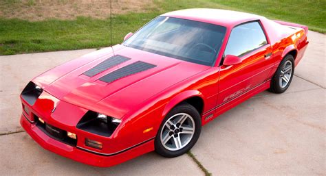 This 569-Mile 1987 Chevrolet Camaro IROC-Z Costs As Much As A Brand New Camaro ZL1 | LaptrinhX