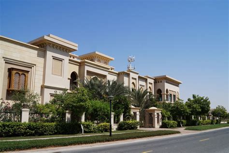 Emirates Hills Guide | Propsearch Dubai