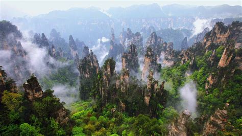 The Floating Mountains of Wulingyuan. Zhangjiajie China. | Mountains ...