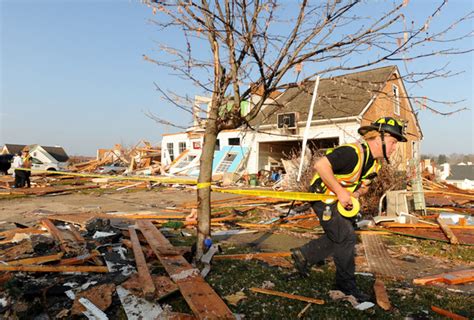 Tornado aftermath: Cleanup begins in Dexter