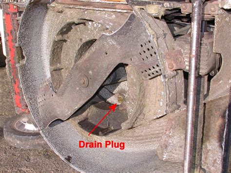 How to Change Oil in Lawn Mower Without Drain Plug - Home Advisor Blog