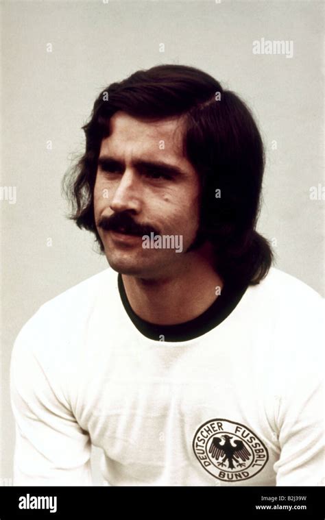 Gerd muller 1974 hi-res stock photography and images - Alamy