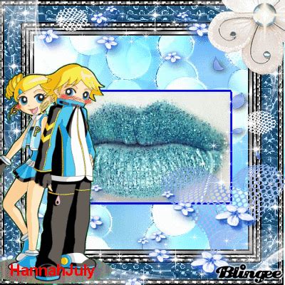 Boomer x Bubbles - A Glittery Kiss Picture #129728863 | Blingee.com