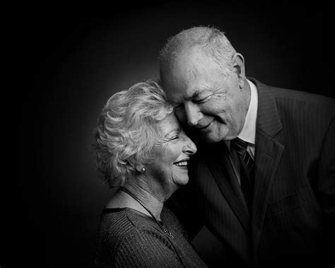 Couple Photography l Black & White | Old couple photography, Older couple photography, Older ...