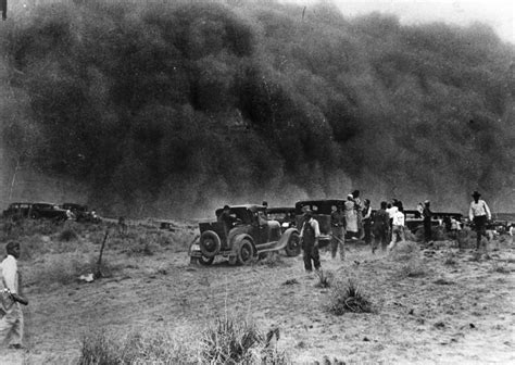 20 Tragic Photos from America's Dust Bowl in the 1930s - History Collection