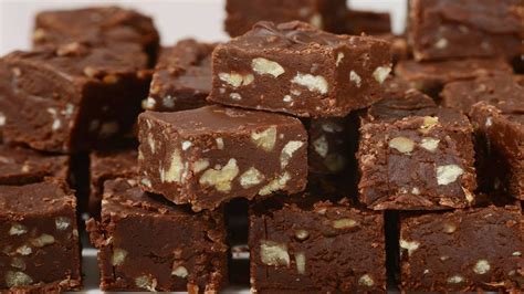 Easy Chocolate Fudge Recipe With Marshmallow Fluff | Deporecipe.co