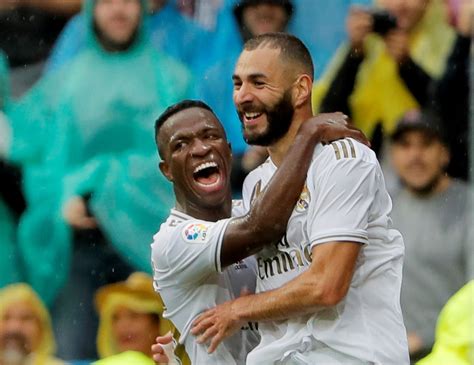 La desesperación del maestro Benzema con el aprendiz Vinicius