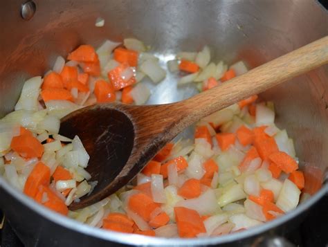 HOW TO: Make a hearty and healthy vegan bean, squash and corn soup (aka ...