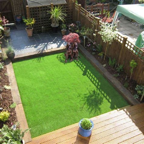 Garden around fake grass and devlck#devlck #fake #garden #grass in 2020 | Fake grass backyard ...