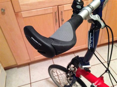 The Dirty Brompton: Ergon GP2 Grips - Installation