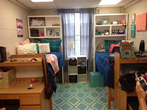 Pin by Carly Crowder on get in my house. | Dorm room decor, Dorm room inspiration, Girls dorm room