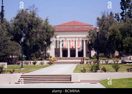 Occidental College, where Barack Obama attended from fall 1979 through spring 1981 before ...