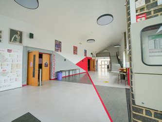 Hatch End High School venue for hire in Harrow (London) - SchoolHire