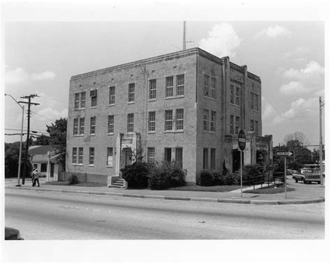 [704 Avenue A - Old Anderson County Jail] - The Portal to Texas History