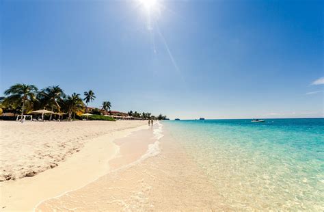 The 27 Best Beaches to Visit in October | Celebrity Cruises