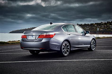 2015 Honda Accord Sport Hybrid Review - photos | CarAdvice