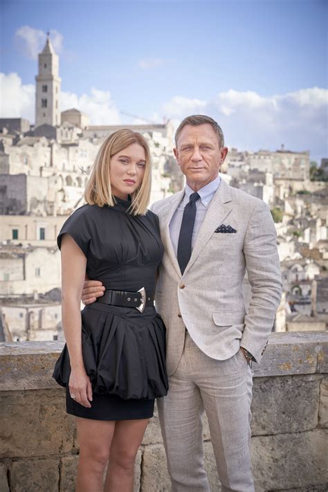 LEA SEYDOUX and Daniel Craig on Location in Italy for James Bond No ...