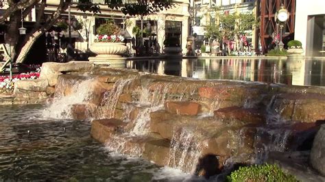 Fountain Waterfall at The Americana at Brand - YouTube