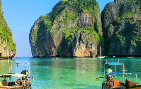 Impressive Vietnam Package up to 25% Off - kingofdmc.in