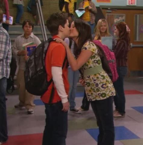 Males - iCarly Wiki