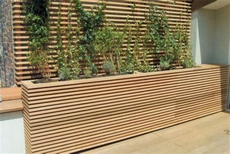 Incredible 25+ Privacy Wall Planter Design Ideas | Large patio planters, Patio planter boxes ...