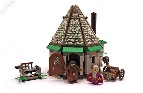 Hagrid's Hut - LEGO #4707 (Building Sets > Harry Potter) | Old lego ...