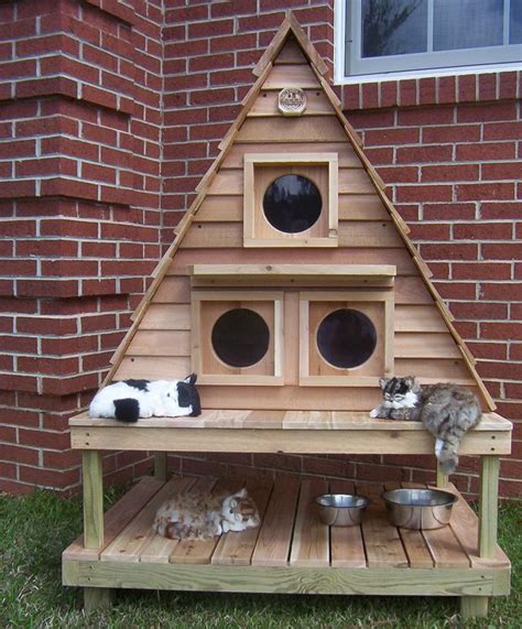 Triplex Cat House | Outdoor cat house, Cat house diy, Outside cat house