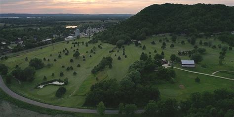 The Grove Golf Course - Golf in Cochrane, Wisconsin