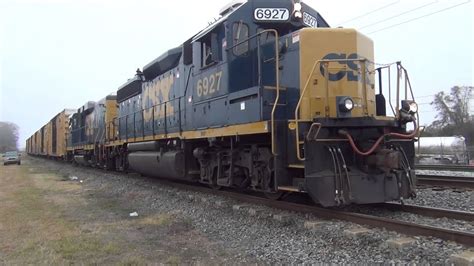 CSX Train Taking Off Nice Train Horn Sound - YouTube