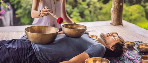 A Beginner’s Guide to Sound Bath Meditation | HIF