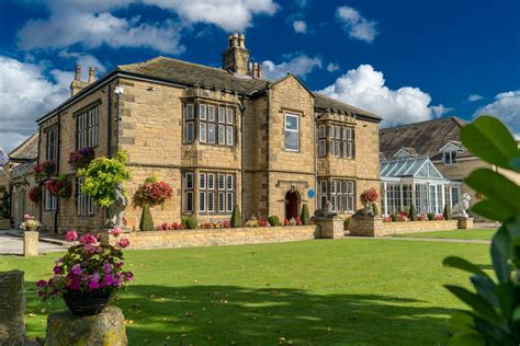 Rogerthorpe Manor Hotel | Experience Wakefield