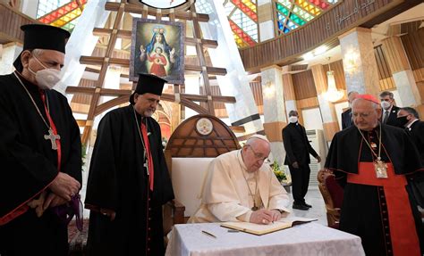 Pope Francis calls for end to violence and extremism on historic, first ...