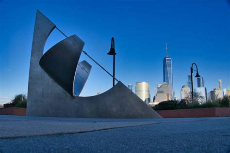 Jersey City Waterfront Walkway (Views of NYC from NJ)