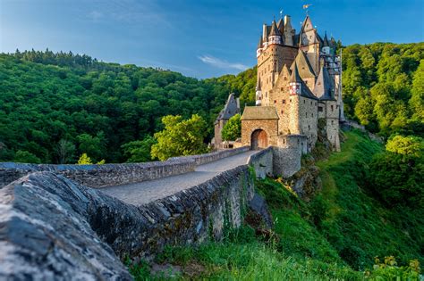 Eltz il castello che compete con quello della Bella Addormentata