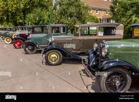 Ford model t assembly line hi-res stock photography and images - Alamy