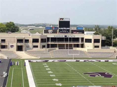 Bill Snyder Family Stadium - Kansas State University field | Kansas ...