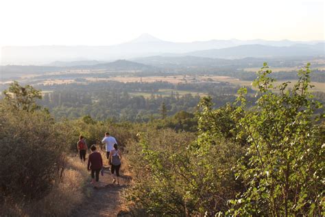 Table Rock Hiking Trail Medford Oregon | Elcho Table