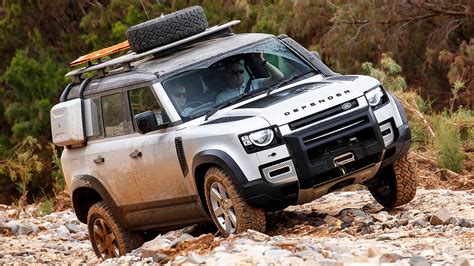 Land Rover Defender 2023 Wallpapers - WallpapersHigh