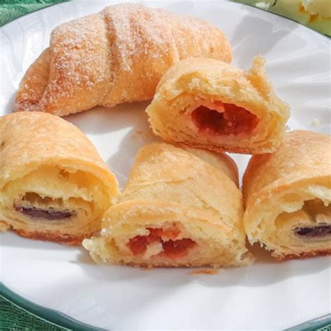 Croatian Kiflice (Jam Filled Crescent Cookies) Recipe - Sustain My ...