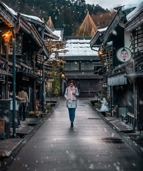 Small Japanese Towns with Traditional Architecture - Hana's Travel Journal