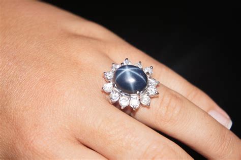 CALIFORNIA ESTATE SALES AND AUCTION COMPANY: 13.8ct BLUE STAR SAPPHIRE RING WITH ROUND DIAMONDS ...